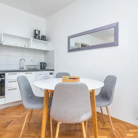 Royal Choice With Pool Apartament Zadar