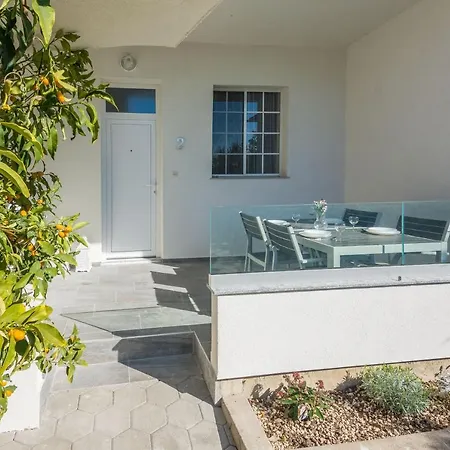 Apartment Royal Choice With Pool