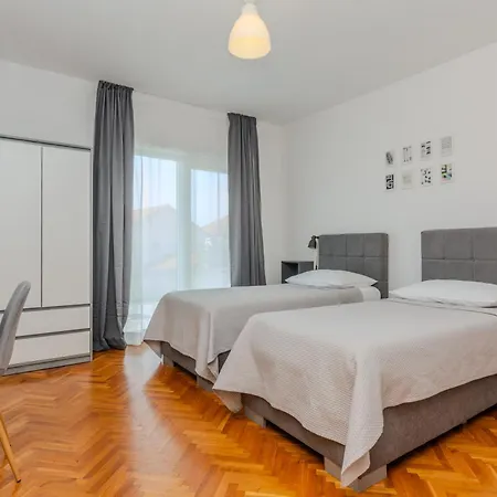 Apartament Royal Choice With Pool *