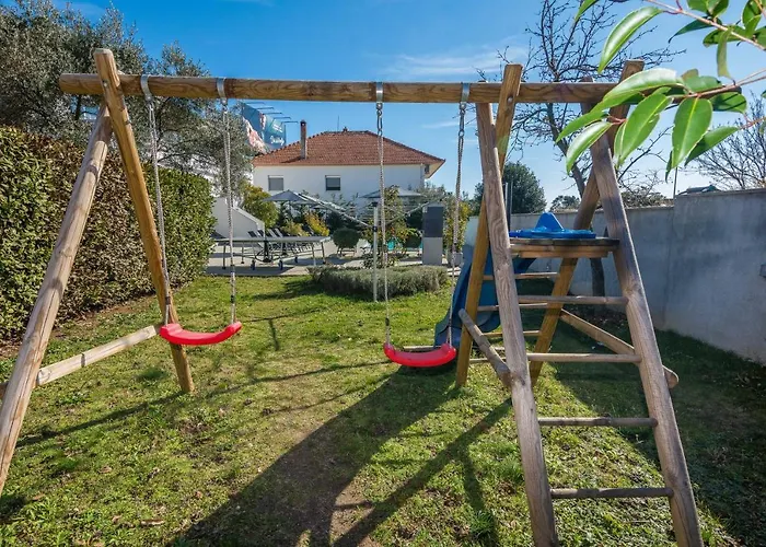 Royal Choice With Pool