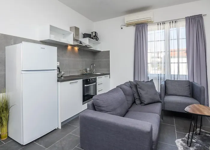 Royal Choice With Pool *