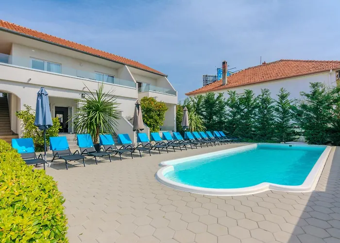 Royal Choice With Pool 公寓 *