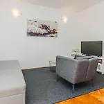 Royal Choice With Pool Appartement