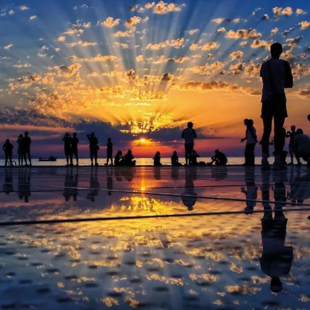 Royal Choice With Pool Апартаменти