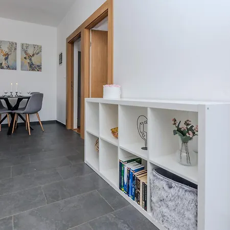 Royal Choice With Pool דירה *