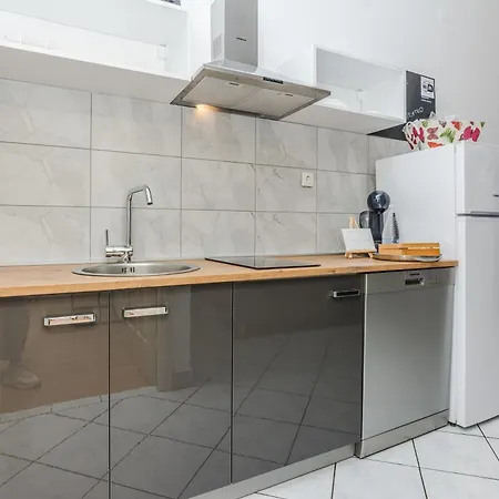 Royal Choice With Pool