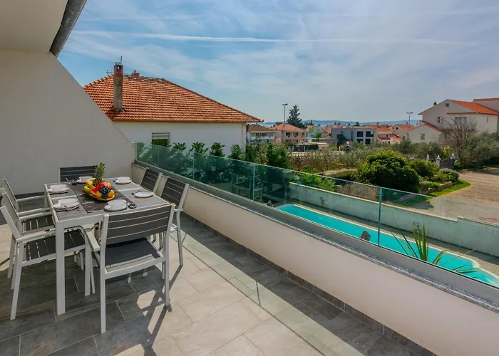 Royal Choice With Pool *