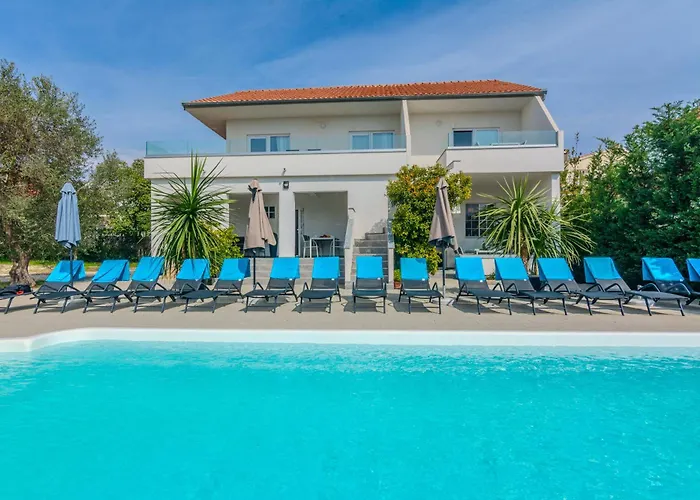 Royal Choice With Pool Appartement